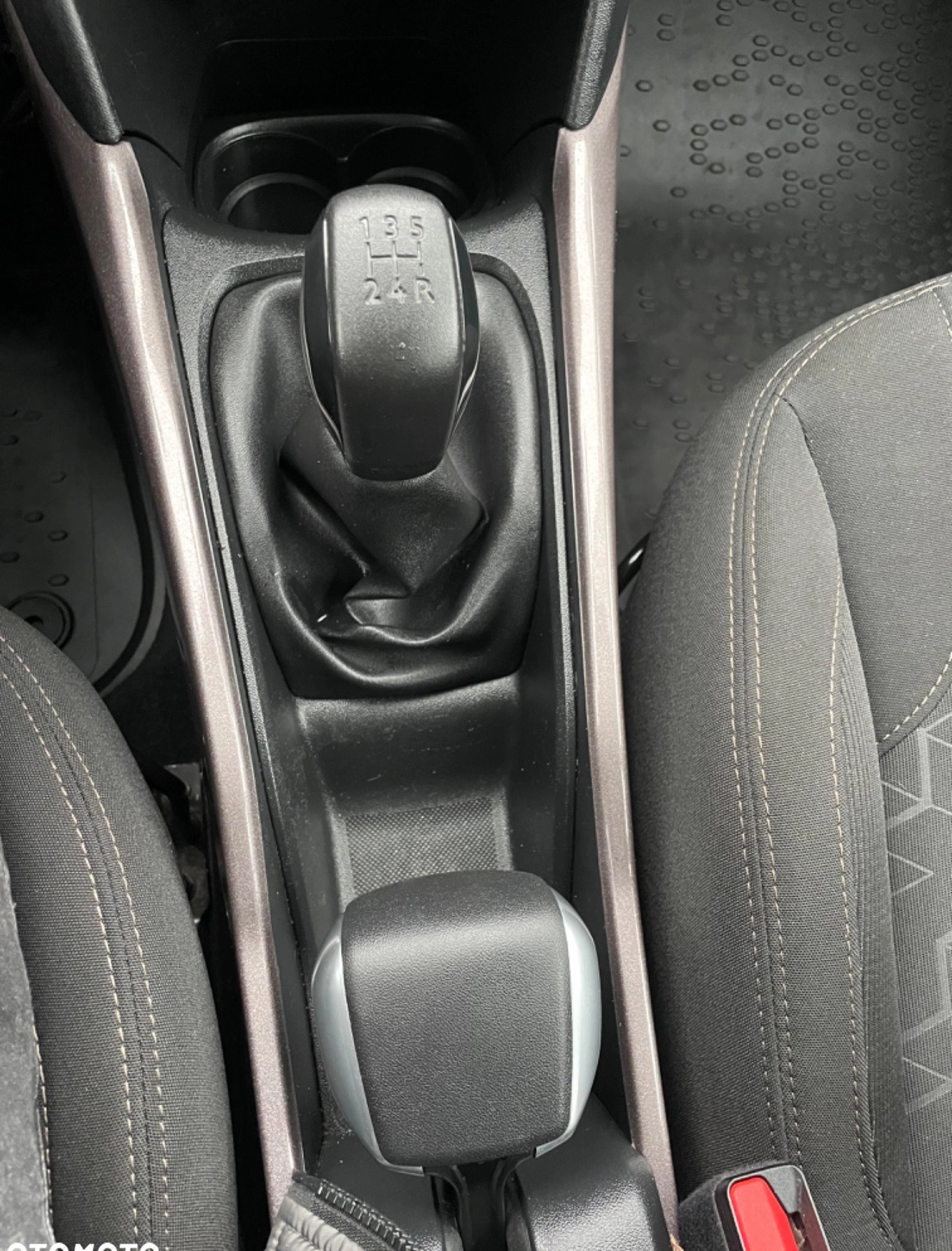 Peugeot 2008 cena 36700 przebieg: 140000, rok produkcji 2016 z Jarocin małe 172